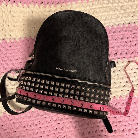 Michael Kors leather backpack - Picture 2 of 6